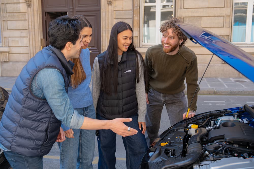 la navette, auto-école accélérée, permis en 2 semaines, Toulouse, moniteur, capot, apprentissage, jeune fille